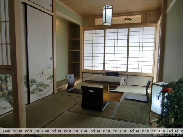 日式家装小客厅榻榻米效果图