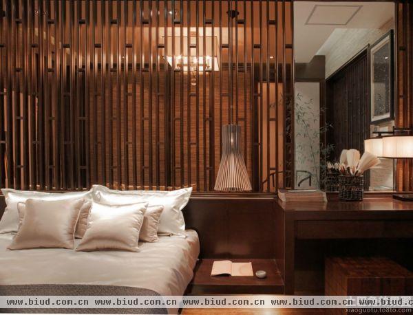 中式木质床头背景墙设计图片