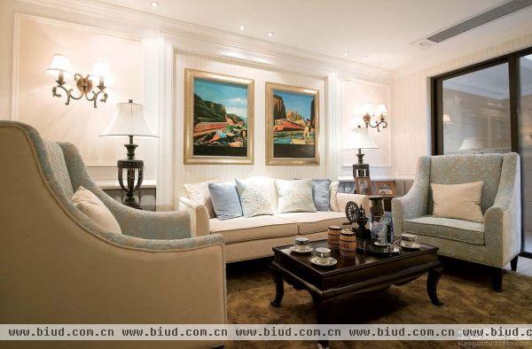 地中海别墅客厅沙发墙装饰画图片
