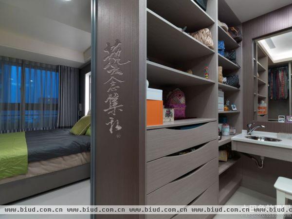日式风格家庭设计隔断装修效果图欣赏