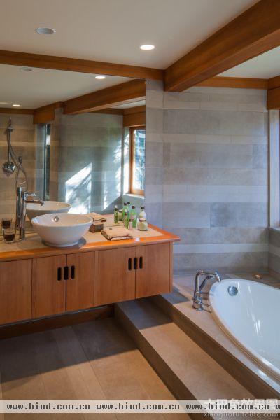 日式复式装修实木浴室柜效果图