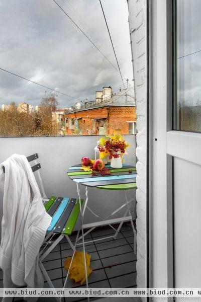 北欧家庭二层小阳台布置图片