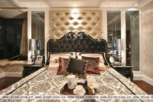 欧式新古典装修设计卧室床头柜图片