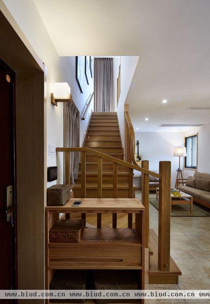 日式简约风格装修复式房屋楼梯设计