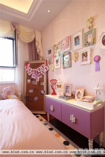 欧式家装卧室相片墙图片