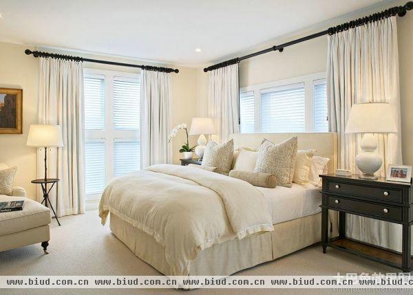 简约设计卧室白色窗帘图片