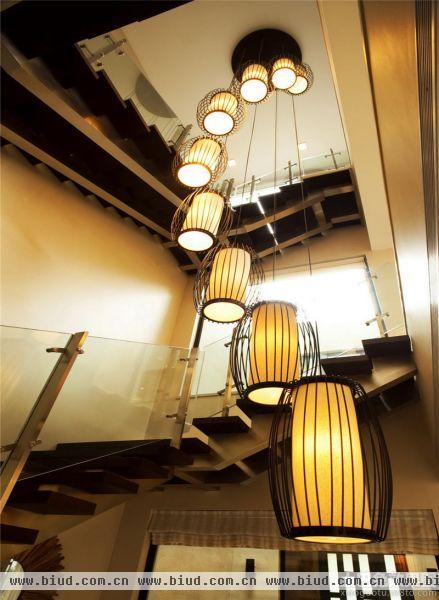现代别墅样板间楼梯间灯饰图片