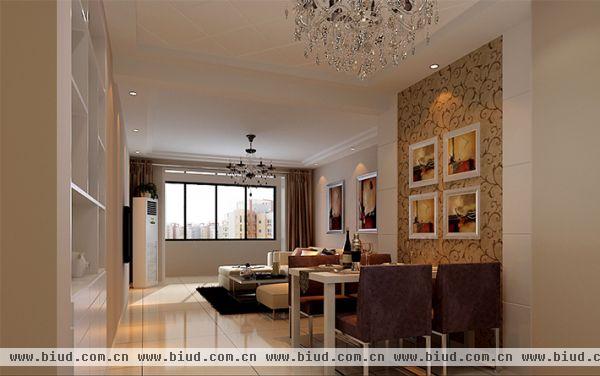 客厅利用玻化砖茶几的镜面增加空间感；布艺软饰多用暖色系，提升居住舒适感。