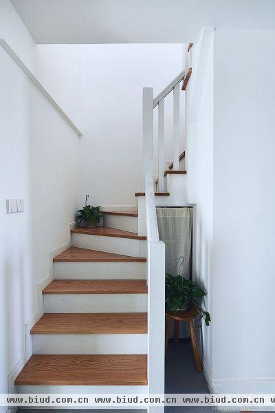 简约复式家居楼梯设计