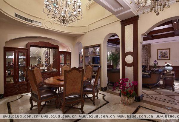 古典欧式别墅室内餐厅装修效果图