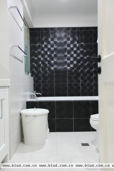 黑白色卫生间装修设计