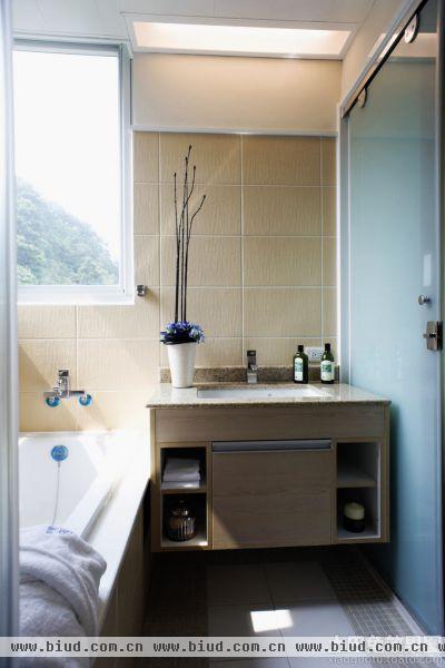 现代家居小浴室图片欣赏