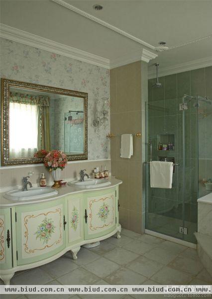 新古典整体浴室柜设计图片