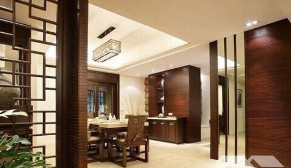 沉稳的家居色调打造古典优雅之美，整个客厅都显豪华大气，现代的餐厅里一般都会设有储物柜。