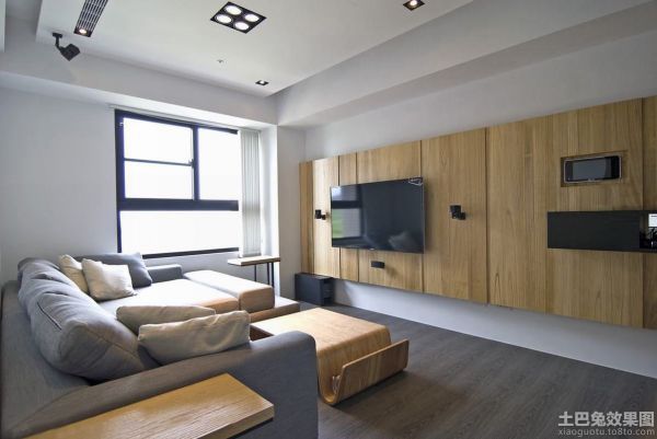 日式小户型木质电视墙设计图片