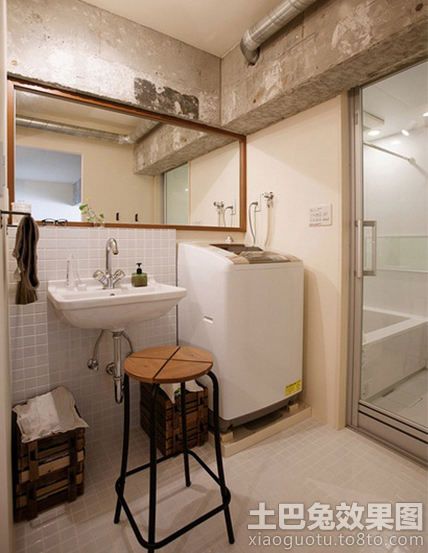 日式家居卫生间镜台装修设计