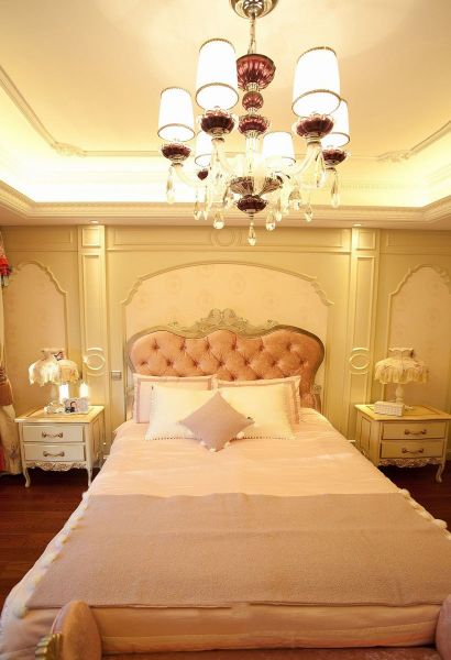 欧式风格粉色女生卧室图片