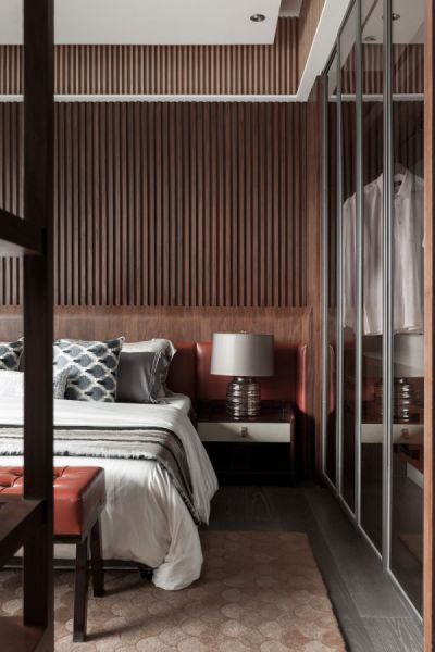 现代家装设计卧室床头灯具图片