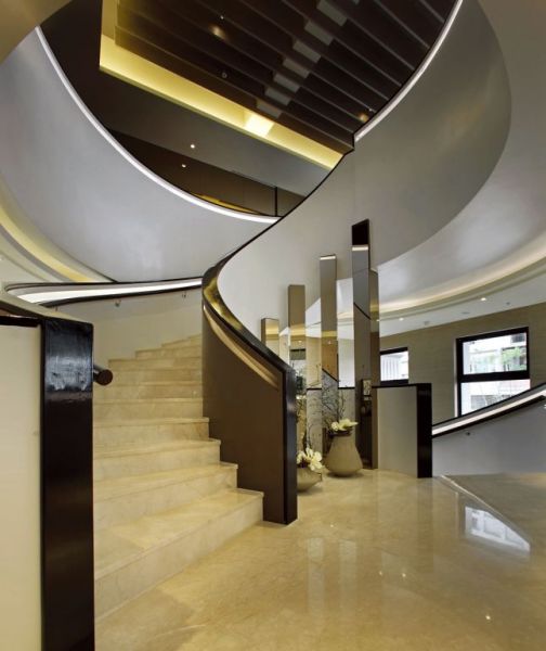 现代风格别墅楼梯间设计