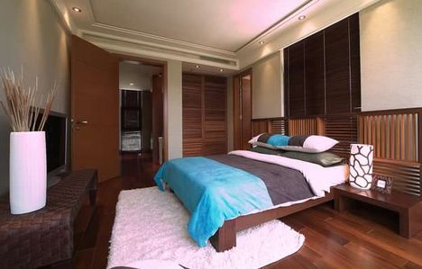 房间都以搭配卫生间和更衣室的套房形式出现，诠释了气派和注重生活品质的概念