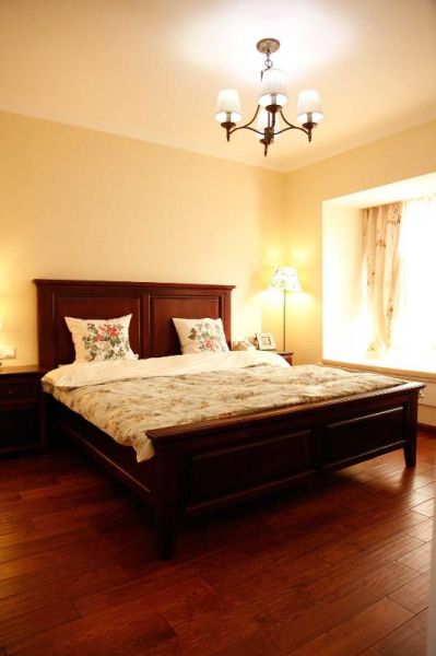 2015美式风格温馨卧室设计图