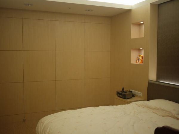 现代风格三居卧室设计效果图片