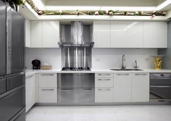 现代别墅室内厨房装饰设计效果图