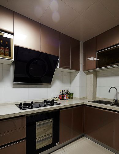 现代精美橱柜厨房装修案例
