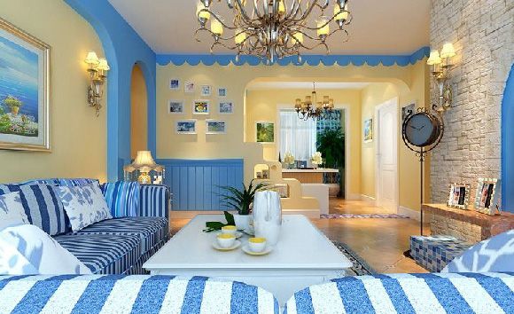 步入客厅，地中海的风情扑面而来，带给人大海般的清爽。蓝色的窗帘、拱形的背景墙，白色欧式吊灯，都将地中海的情调展现出来。