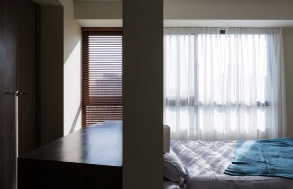 家居设计小卧室白色窗帘