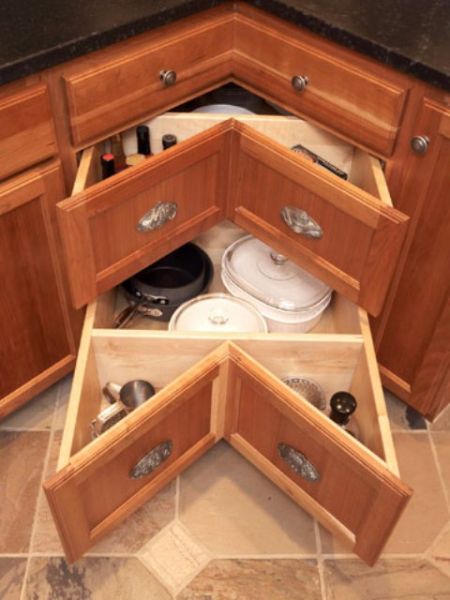 厨房是一个对储物要求极高的空间，因此在装修厨房时，一定要规划好超强的储物空间，来看看这组厨房装修吧，超强的储物绝对让你惊叹。