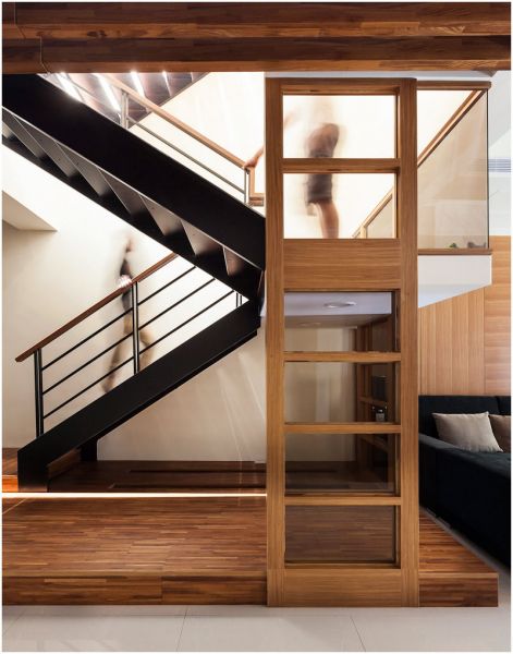 现代室内实木楼梯图片展示