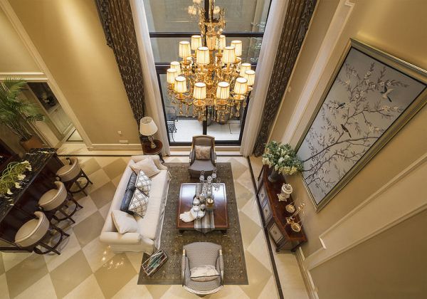 高端豪华欧式挑高客厅设计