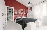 卧室以红白色调为主，采光效果极佳，整个房间给人舒适干净的效果。