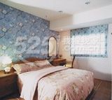 蓝色调性进入长亲房内，转以壁纸建材为表现，加乘英式风格与完美印象。
