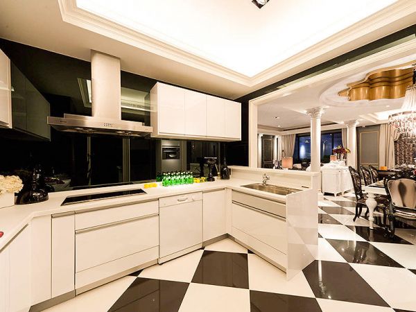 时尚黑白现代厨房设计装潢