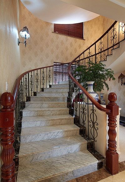 古典欧式家装楼梯设计