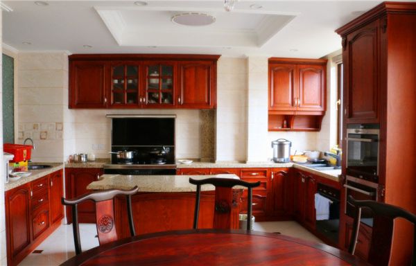 古典欧式红木厨房装潢