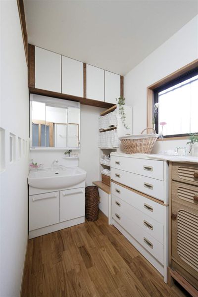 日式二居室装修卫生间设计