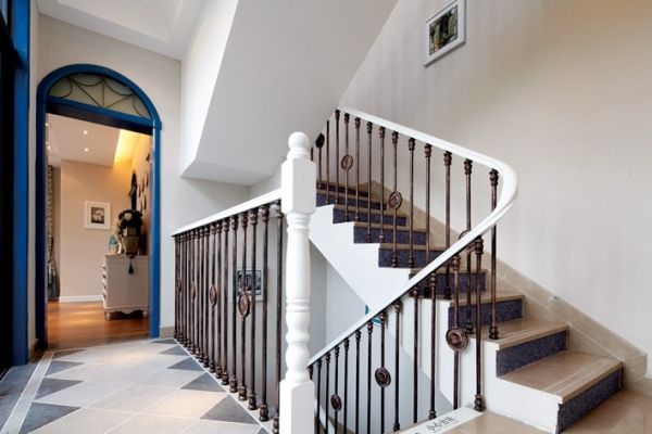 地中海风格别墅室内楼梯设计效果图