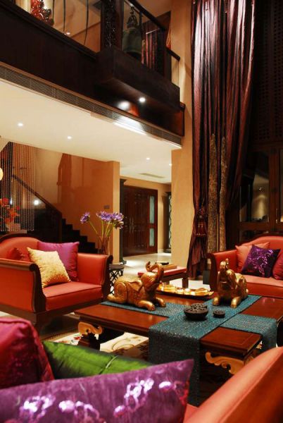 东南亚古典风格别墅客厅设计效果图
