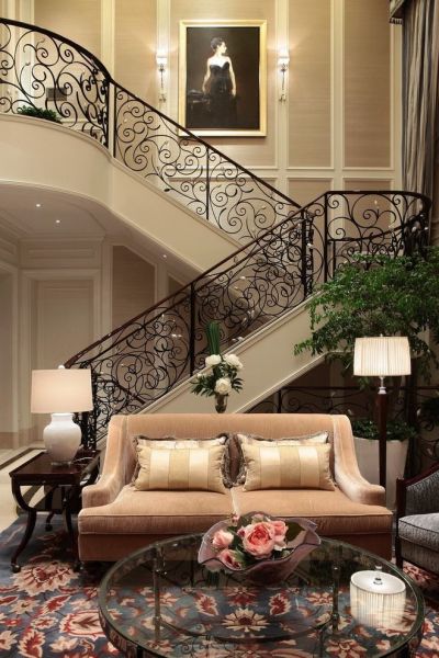 欧式铁艺楼梯装饰设计