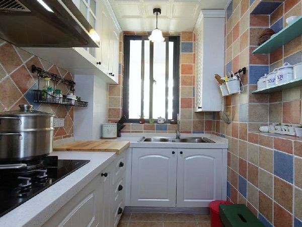美式风格厨房装修设计效果图片