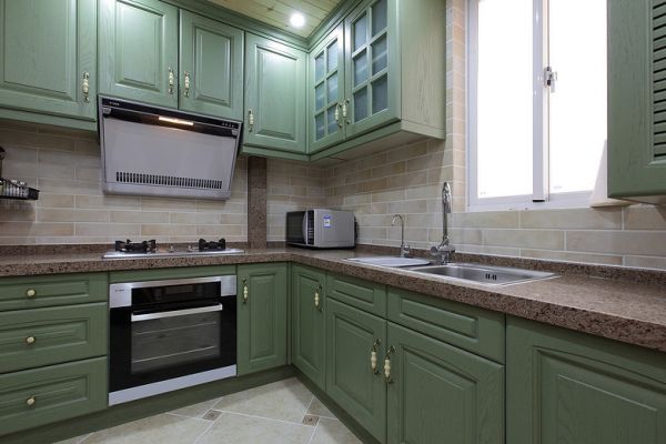 绿色复古美式厨房装修设计