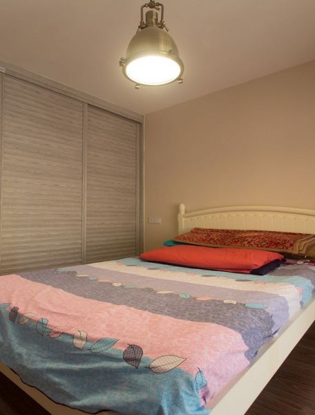 简约美式卧室装修设计效果图片