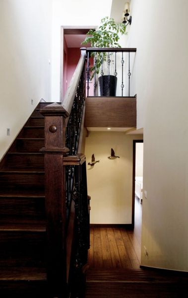 欧式古典复式家装楼梯图片