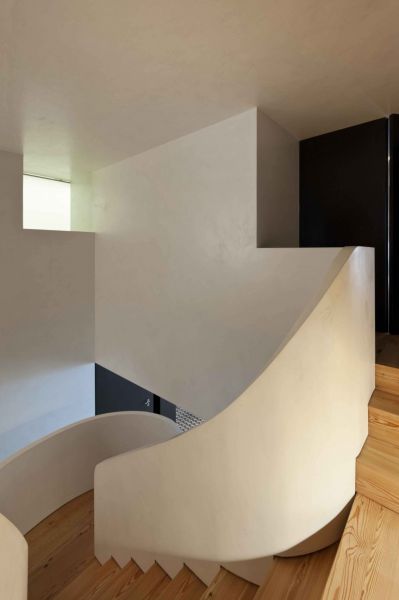 现代复式楼家装楼梯效果图