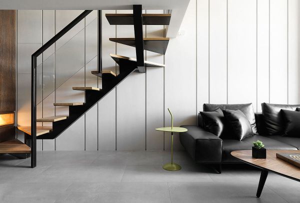 现代美式家装楼梯设计效果图