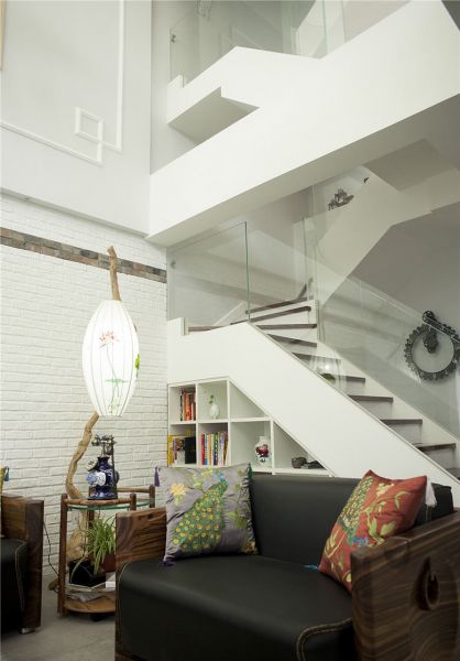 北欧风格复式楼梯装饰设计效果图
