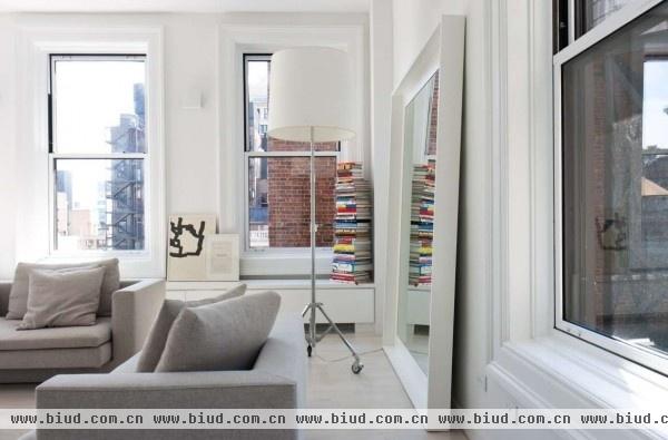 纽约纯白风格公寓 米色地板打造极简公寓(图)